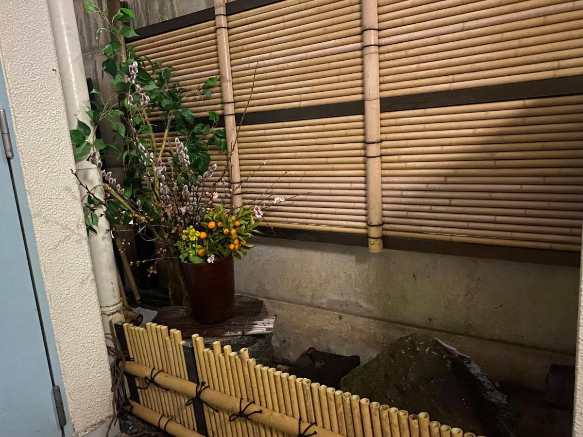 新宿新大久保駅日本和の宿 Tokyo Bagian luar foto